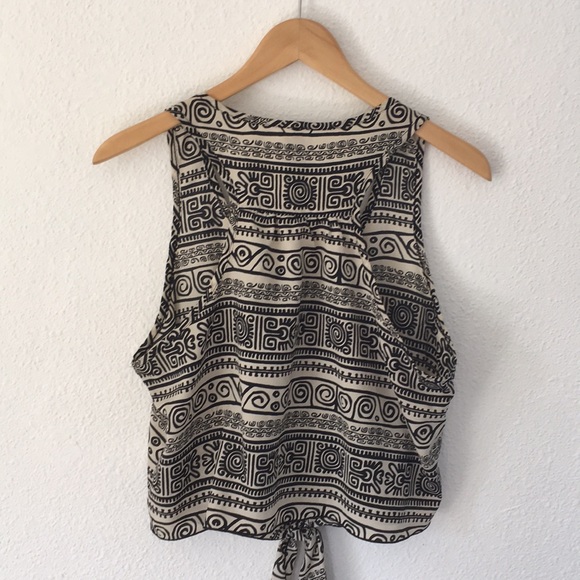 Crop Top - Jun & Min Racerback - Picture 6 of 7